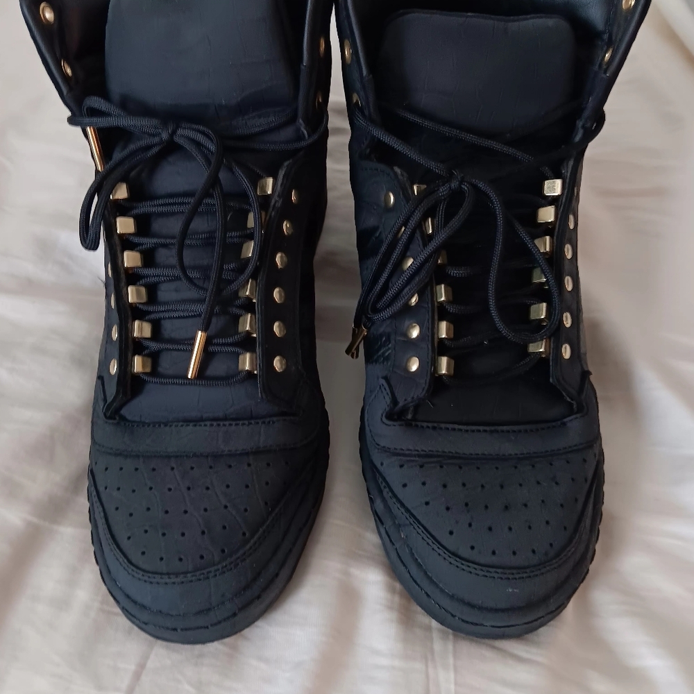 Mens black Adidas Top Ten 2 Chainz sneakers size 12.